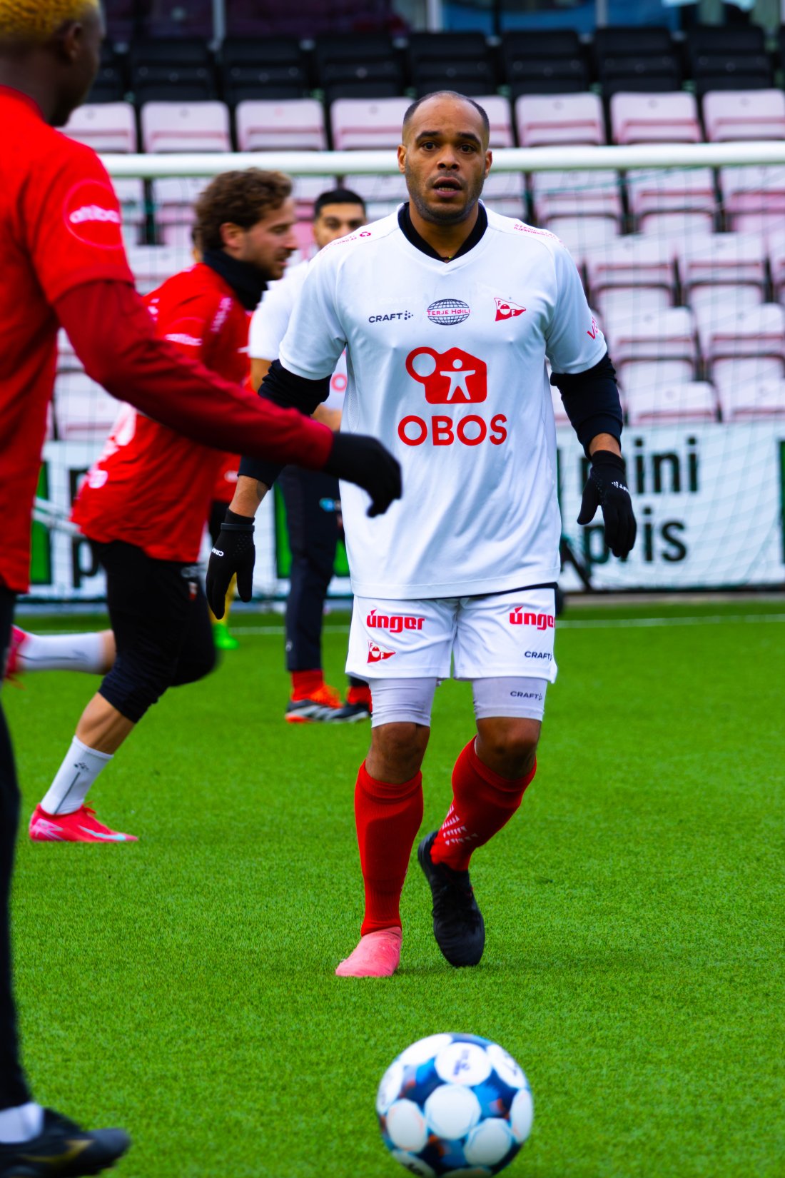 Det var en jevnspilt førsteomgang på Stadion.