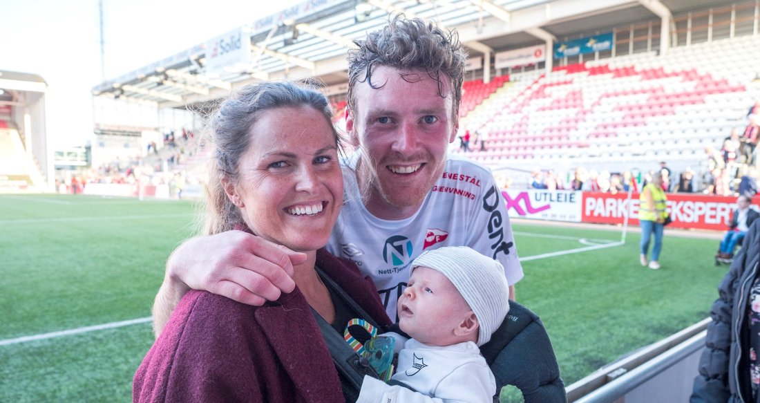 Andreas Hagen og konen Kelsey Hood med nyfødte Wesley var fornøyde med 3 poeng!