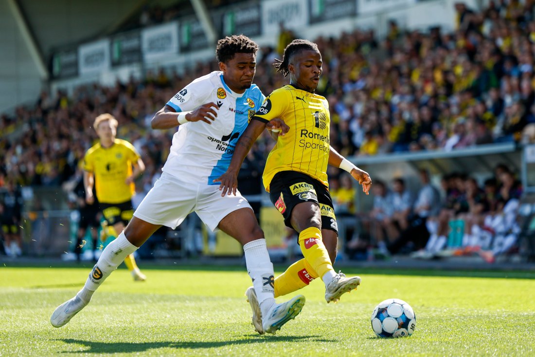 Fanuel skal fullføre sesongen i Egersund. Her er han avbildet i aksjon mot Lillestrøms Felix Vá tidligere denne sesongen. (Foto: Jonas Been Henriksen / NTB)