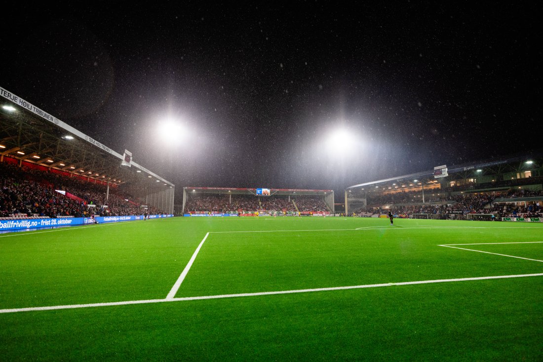 Det var over 11 000 på Stadion da vi slo Lillestrøm på senhøsten i 2024. (Foto: Qwerty AS)