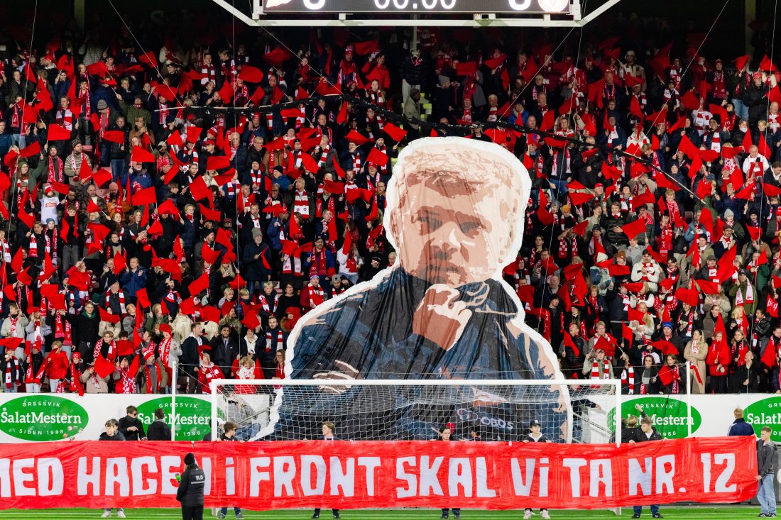 Supporterne våre vartet opp med denne tifoen da vi skulle spille semifinale i NM mot KFUM i 2024. Vi vant kampen på straffer, og vant senere cupfinalen på samme måte. (Foto: Qwerty AS)
