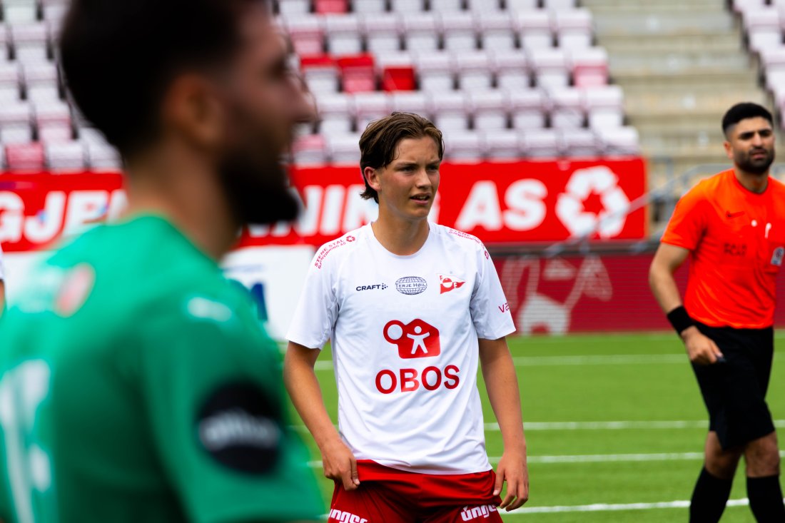 Oscar Skari-Hansen er med i sin første Eliteserie-tropp.
