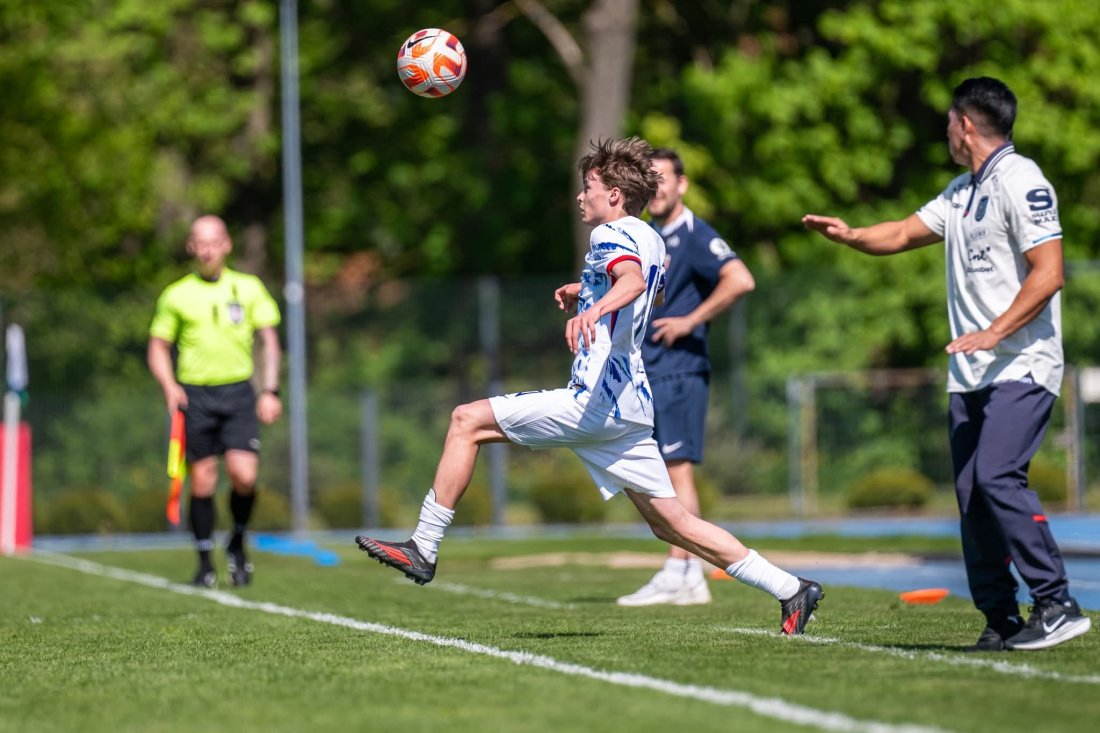 Liam Benonisen Mansell i aksjon for Norge.