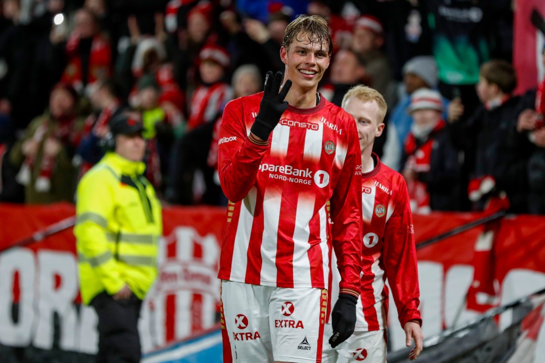 Jens Hjertø-Dahl jubler ble kveldens helt for hjemmelaget. (Foto: Rune Stoltz Bertinussen / NTB)