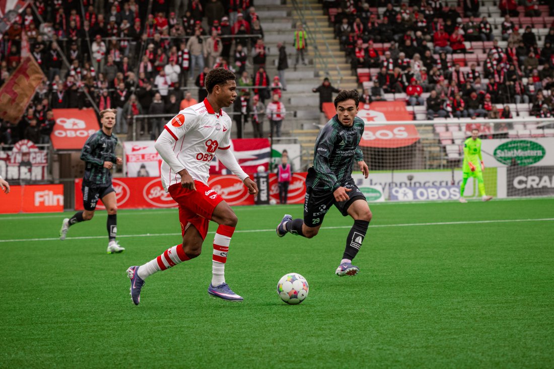 Liam West fikk sin første Eliteserie-start mot Tromsø. (Foto: Qwerty AS)