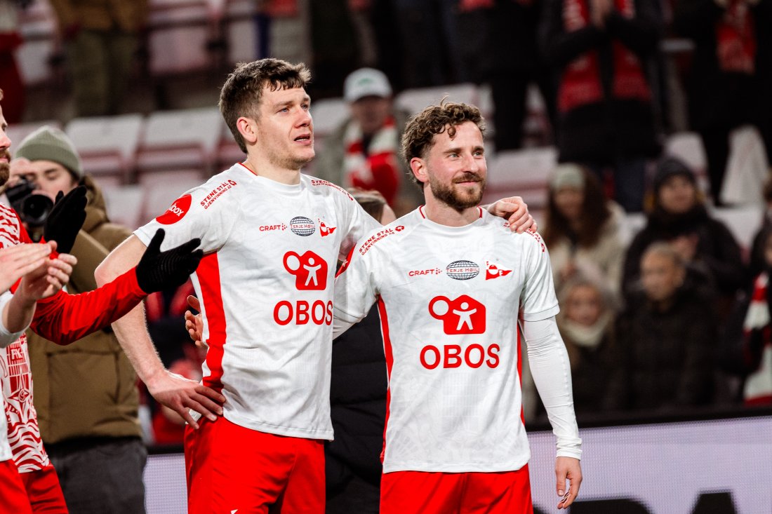 Det var mange blanke øyne etter kampslutt. (Foto: Qwerty AS)