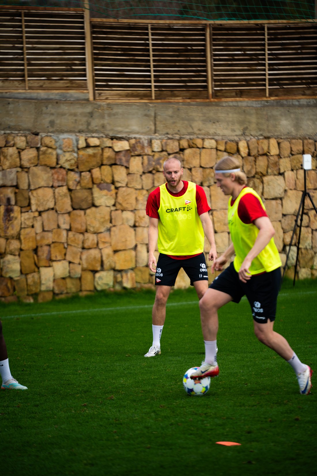 Sondre Sørløkk står over dagens kamp, men det er ikke en alvorlig skade som holder han på sidelinjen.