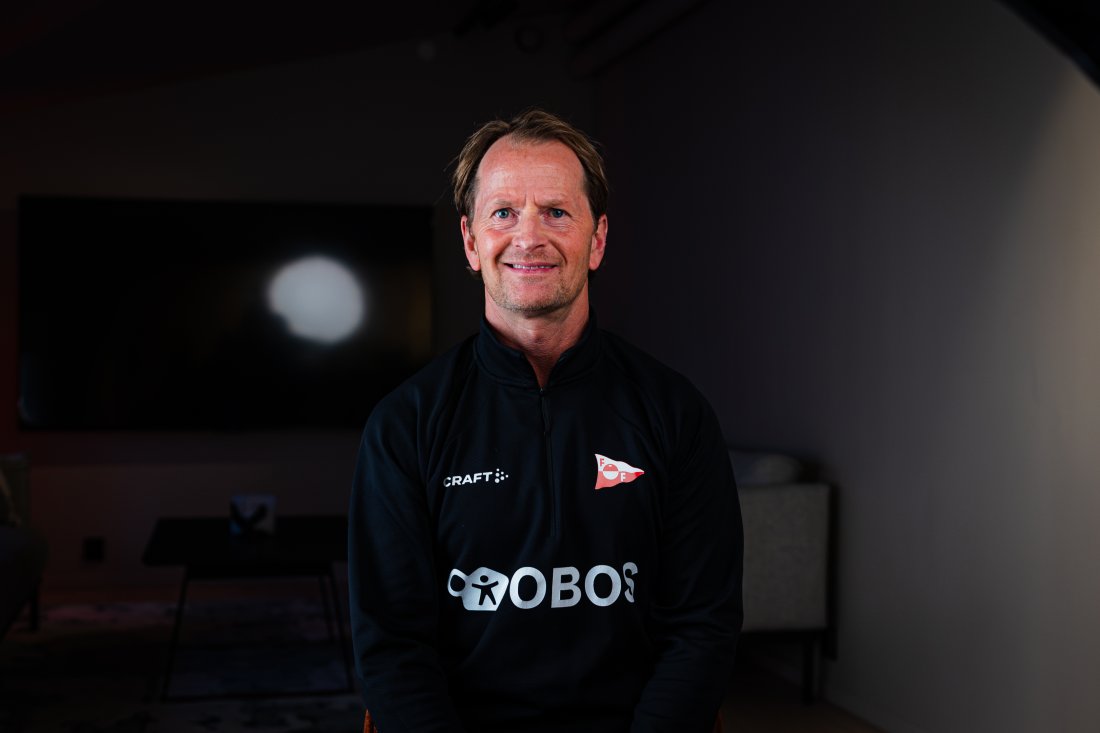 Hovedtrener Jon Hermansen forventer en tøff kamp i kveld. (Foto: Qwerty AS)