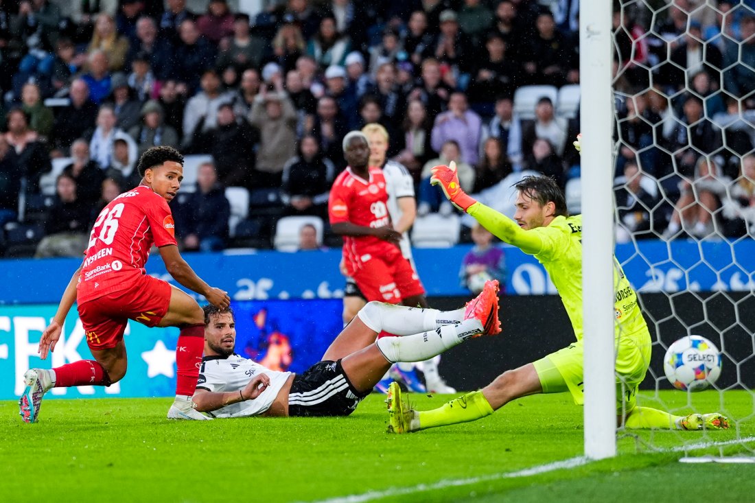 Amin Chiakha scoret 3-0. (Foto: Ole Martin Wold / NTB)