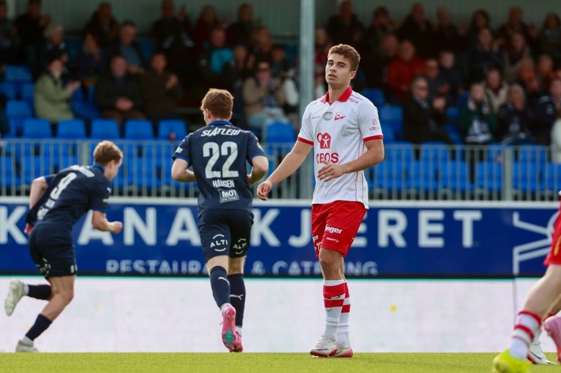 Henrik Skogvold hadde tre gode muligheter i sluttspurten, men fant aldri veien til nettmaskene. (Foto: Frederik Ringnes / NTB)