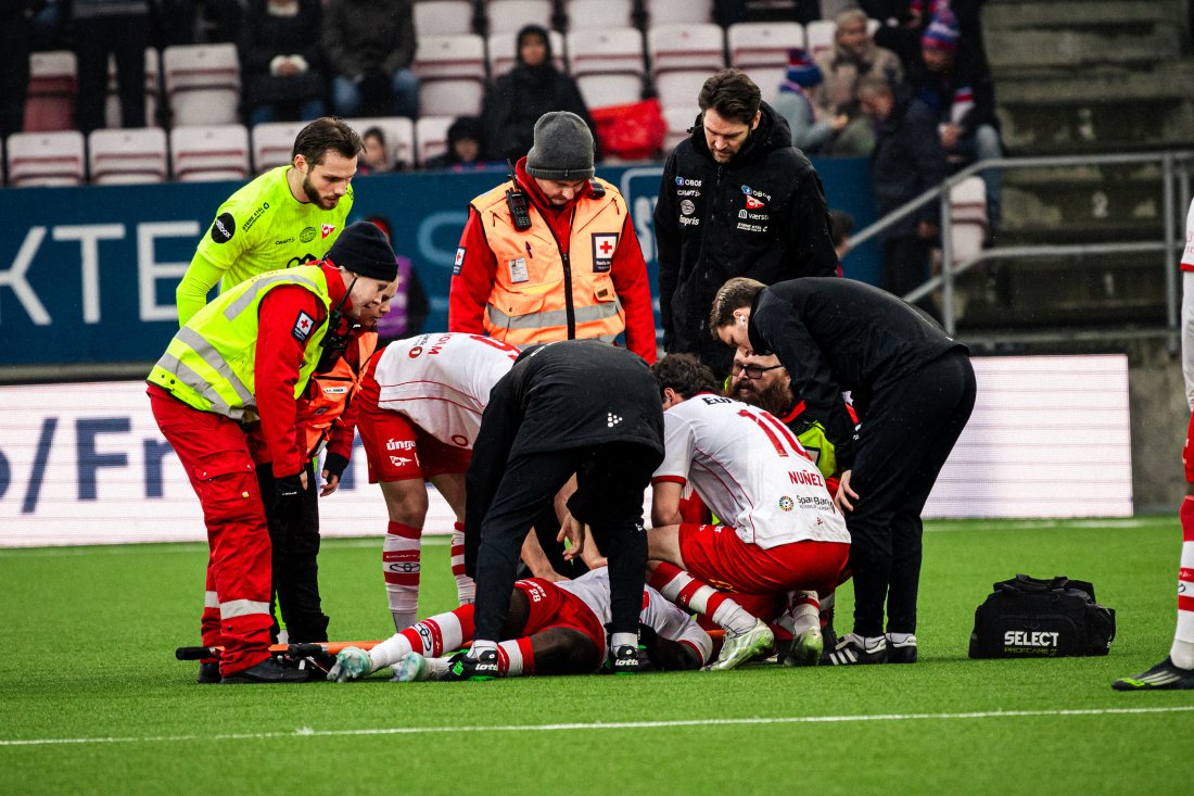 Solo Owusu måtte av med skade. (Foto: Qwerty AS)