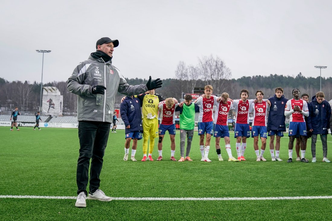 KFUM-trener Johannes Moesgaard etter NM-kampen i fotball mellom KFUM og Tromsø på KFUM Arena. (Foto: Fredrik Varfjell / NTB)