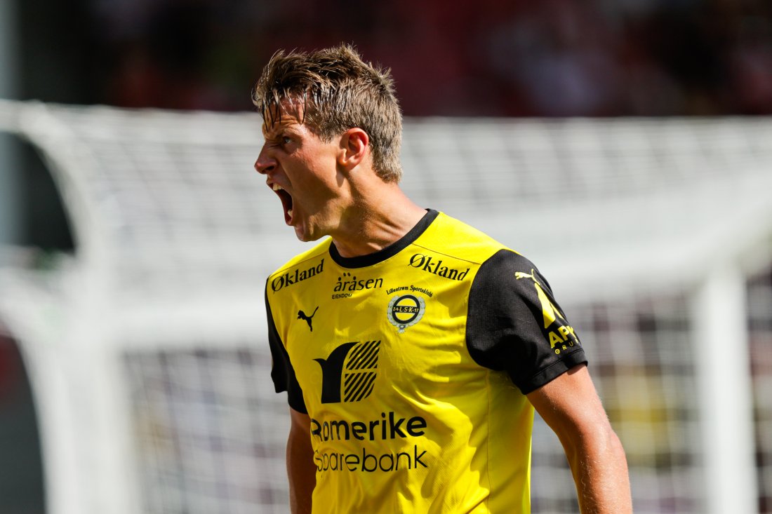 Lillestrøms Thomas Lehne Olsen jubler for 2-0. (Foto: Christoffer Andersen / NTB)