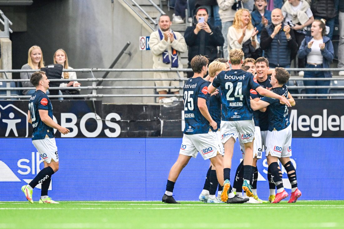 Hjemmelaget tok det første stikket. (Foto: NTB)