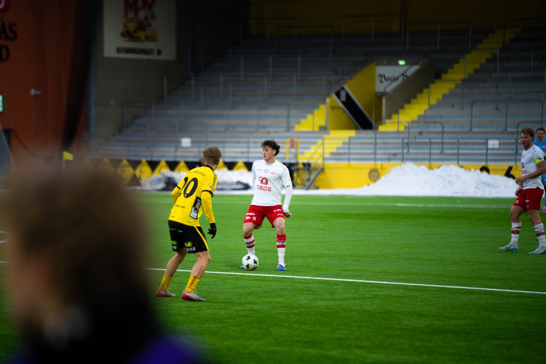 Max Nilsson (bildet) og Aleksander Andresen kan begge to få sine debuter i dag.