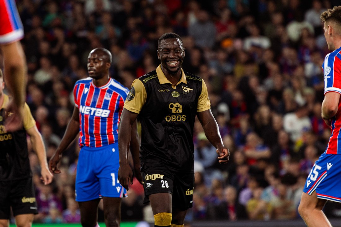 Solomon Owusu i aksjon mot Crystal Palace. (Foto: Qwerty AS)