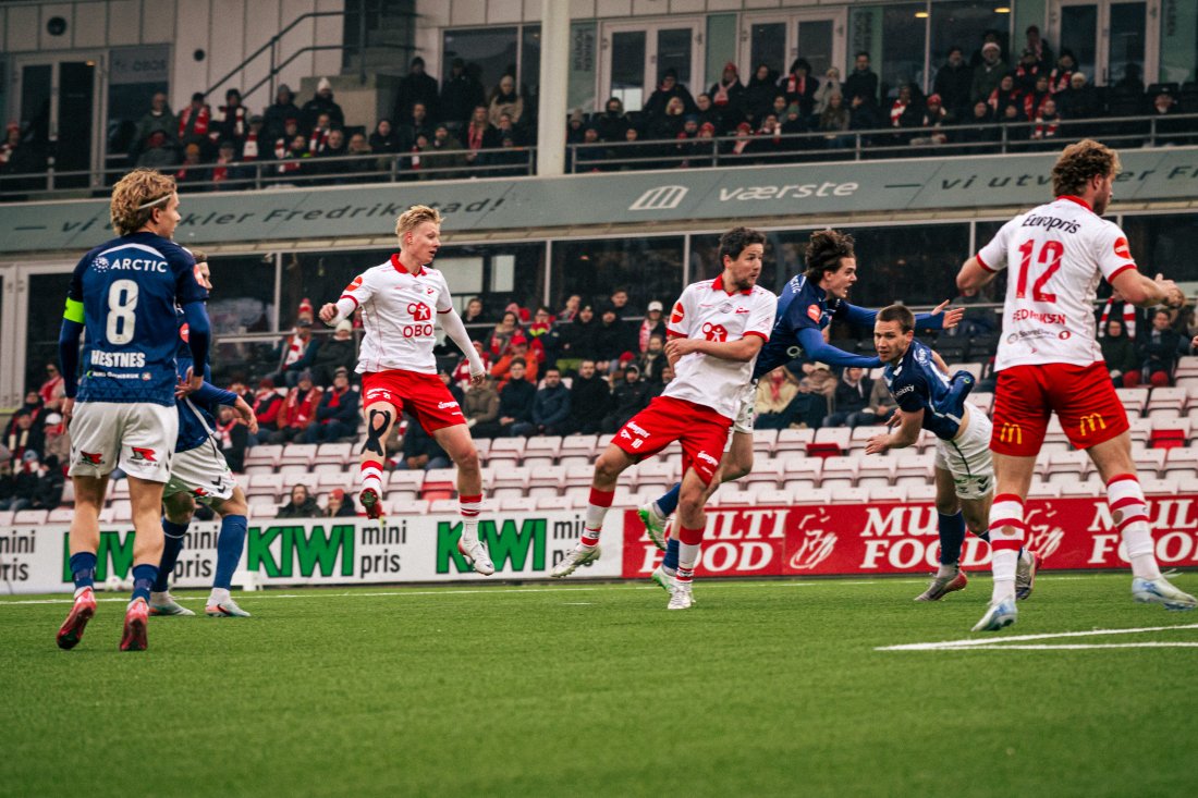 Her har Rocco Shein nettopp fyrt av skuddet som ledet til 2-0. (Foto: Qwerty AS)