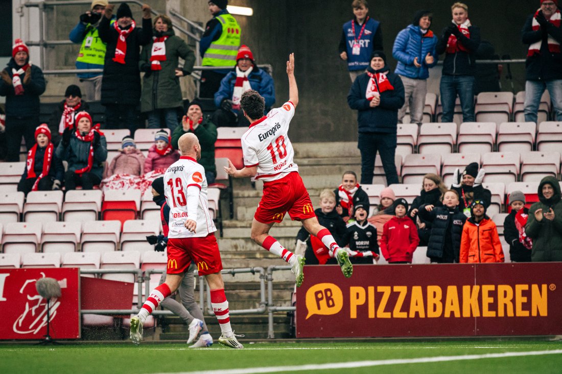 Johannes Nuñez var meget fornøyd da han banket inn 3-1. (Foto: Qwerty AS)