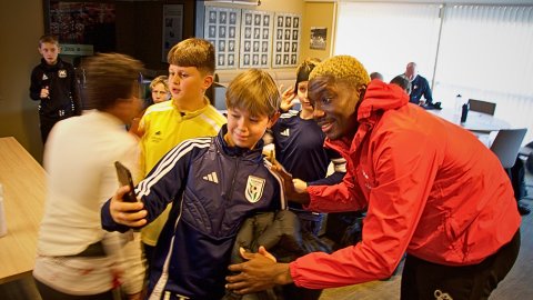 Proffdag på stadion og Woledzi på besøk